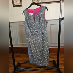 Donna Ricco sleeveless fitted dress, size 8 grey sunflower pattern